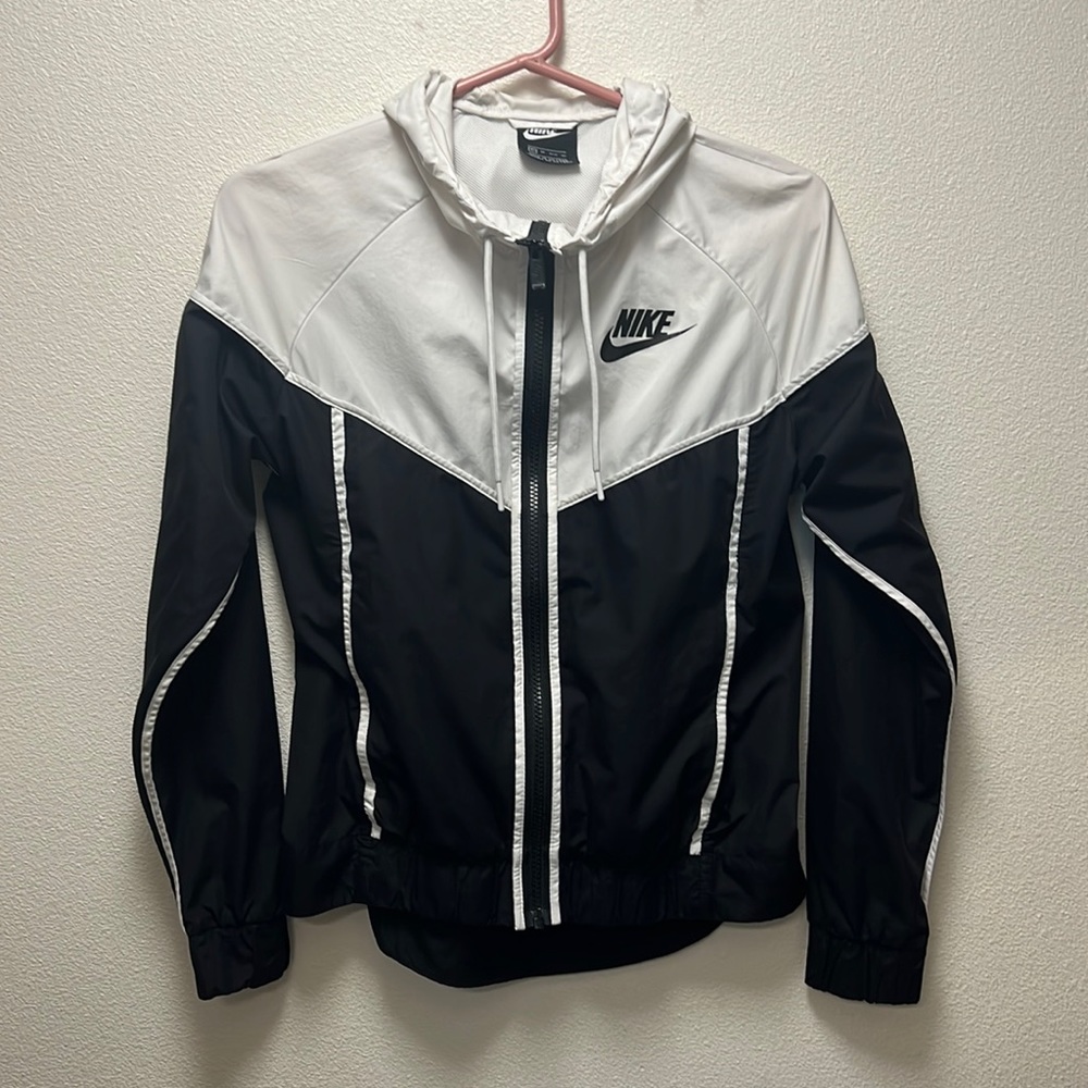 Nike XS Windrunner Jacket